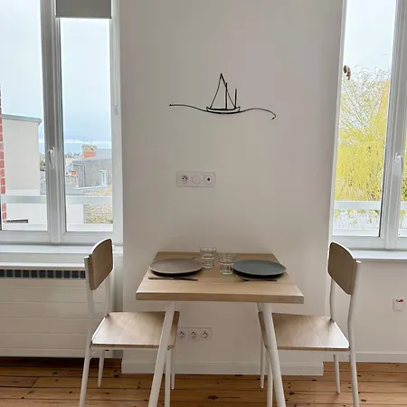 Cosy - Gare à 5 Min à Pied - Proche Plage&centre Appartement *