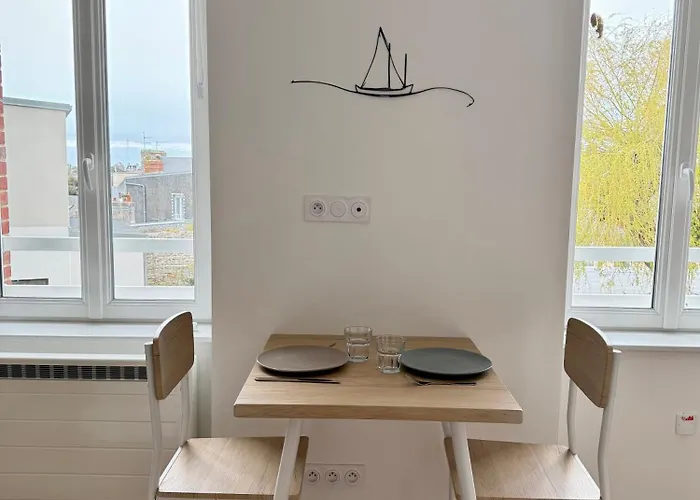 Cosy - Gare à 5 Min à Pied - Proche Plage&centre Appartement *